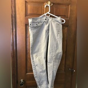 Levi 513 jeans